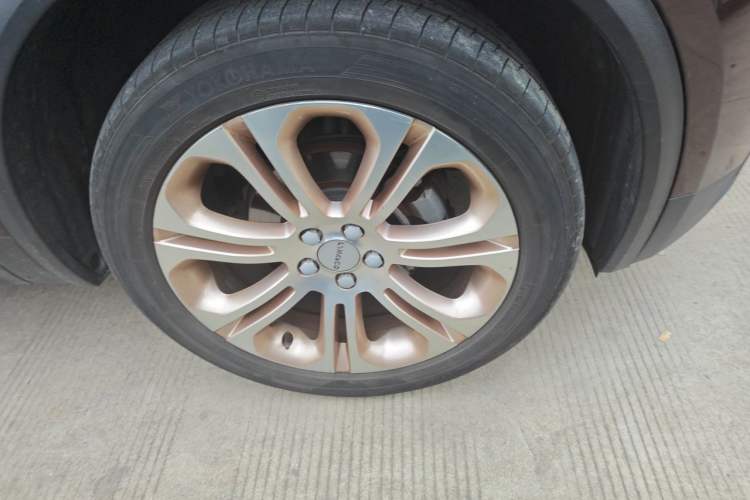 Used Lynk & Co 01 2017 2.0T Two-Wheel Drive Pro Edition Right Front Wheel Hub
