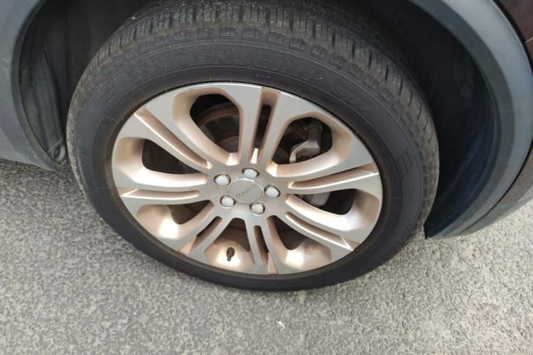 Used Lynk & Co 01 2017 2.0T Two-Wheel Drive Pro Edition Right Front Wheel Hub