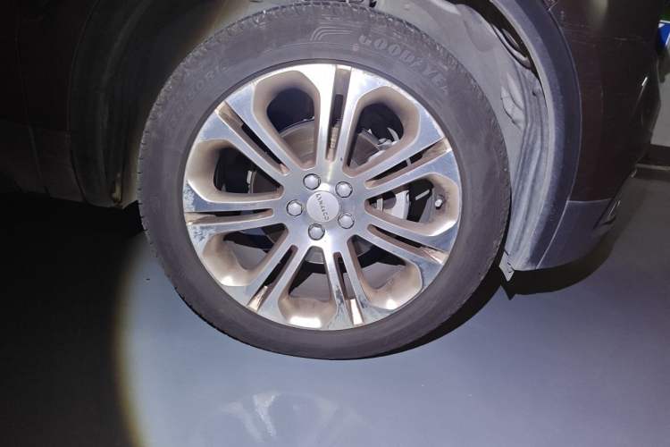 Used Lynk & Co 01 2017 2.0T Two-Wheel Drive Pro Edition Right Front Wheel Hub