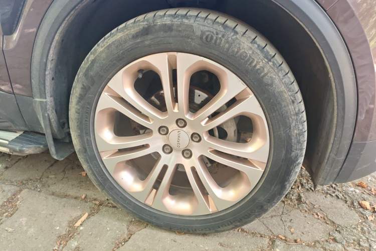 Used Lynk & Co 01 2017 2.0T Two-Wheel Drive Pro Edition Right Front Wheel Hub