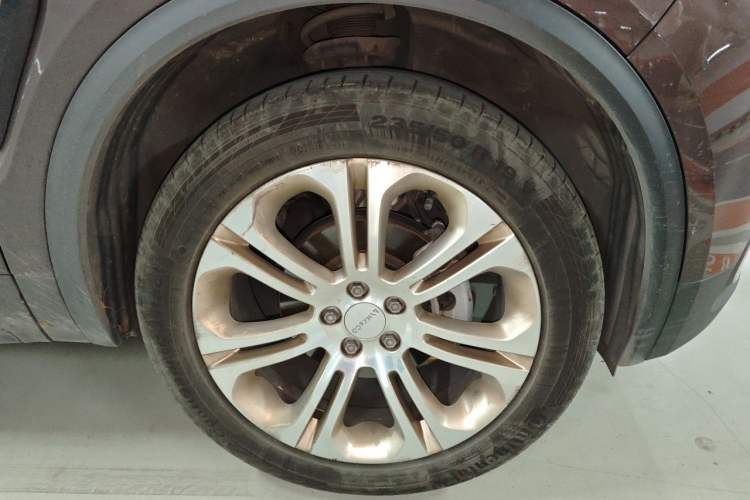 Used Lynk & Co 01 2017 2.0T Two-Wheel Drive Pro Edition Right Front Wheel Hub