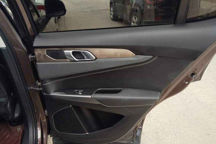 Used Lynk & Co 01 2017 2.0T Two-Wheel Drive Pro Edition Right Rear Door Interior