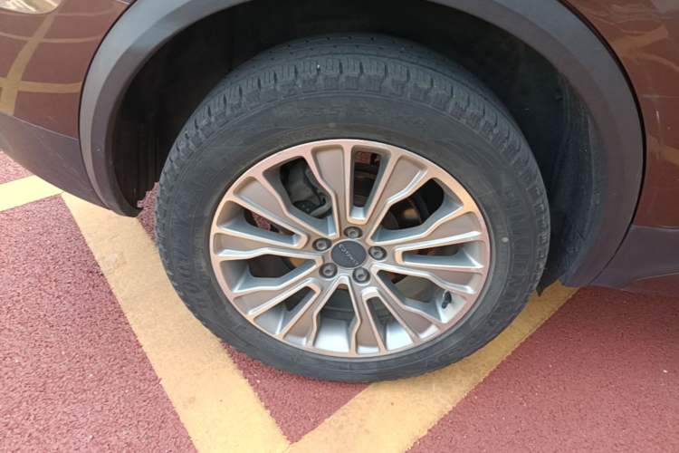 Used Lynk & Co 01 2017 2.0T Two-Wheel-Drive Version Right Rear Wheel Hub