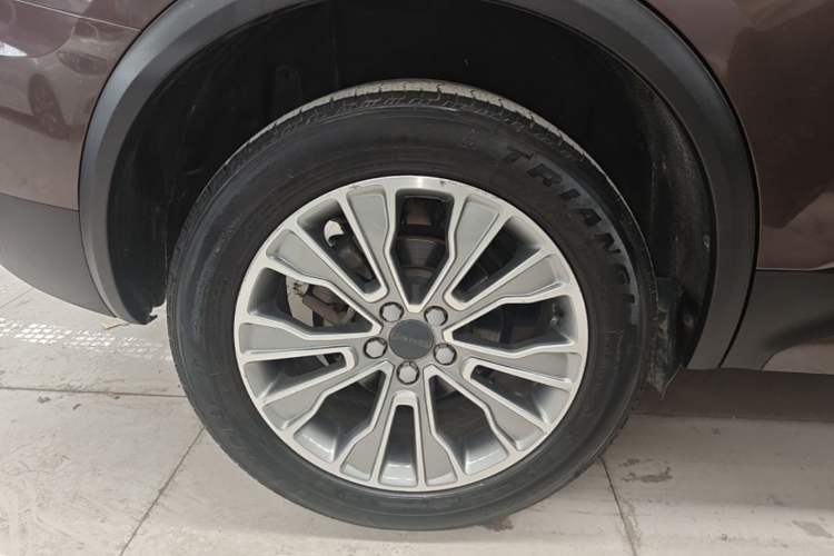 Used Lynk & Co 01 2017 2.0T Two-Wheel-Drive Version Right Rear Wheel Hub