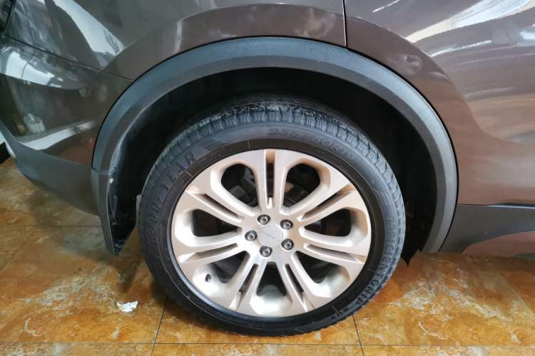 Used Lynk & Co 01 2017 2.0T Two-Wheel Drive Pro Edition Right Rear Wheel Hub