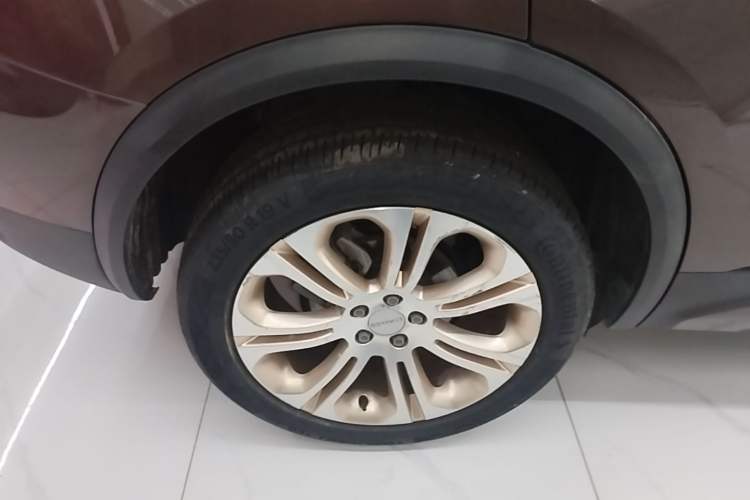 Used Lynk & Co 01 2017 2.0T Two-Wheel Drive Pro Edition Right Rear Wheel Hub