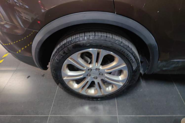 Used Lynk & Co 01 2017 2.0T Two-Wheel Drive Pro Edition Right Rear Wheel Hub