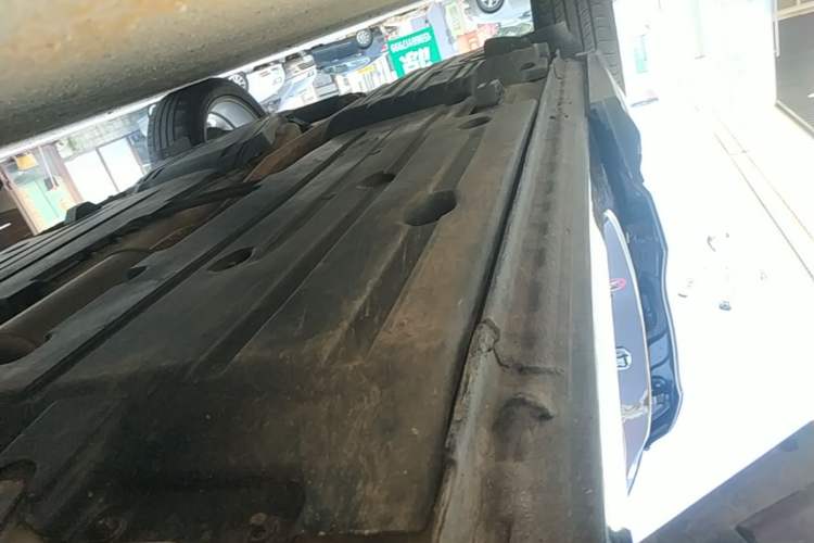 Used Lynk & Co 01 2017 2.0T Two-Wheel Drive Pro Edition Right Side Sill