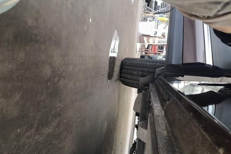 Used Lynk & Co 01 2017 2.0T Two-Wheel Drive Pro Edition Right Side Sill