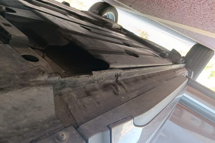 Used Lynk & Co 01 2017 2.0T Two-Wheel-Drive Version Right Side Sill