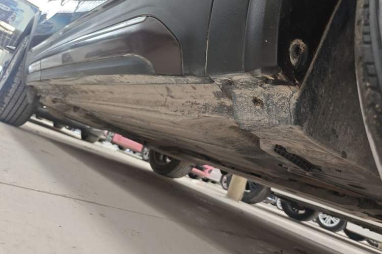 Used Lynk & Co 01 2017 2.0T Two-Wheel-Drive Version Right Side Sill