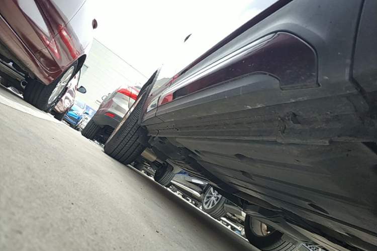 Used Lynk & Co 01 2017 2.0T Two-Wheel Drive Pro Edition Right Side Sill