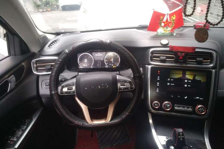 Used Lynk & Co 01 2017 2.0T Two-Wheel Drive Pro Edition Steering Wheel