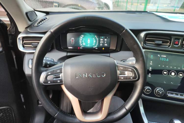 Used Lynk & Co 01 2017 2.0T Two-Wheel Drive Pro Edition Steering Wheel