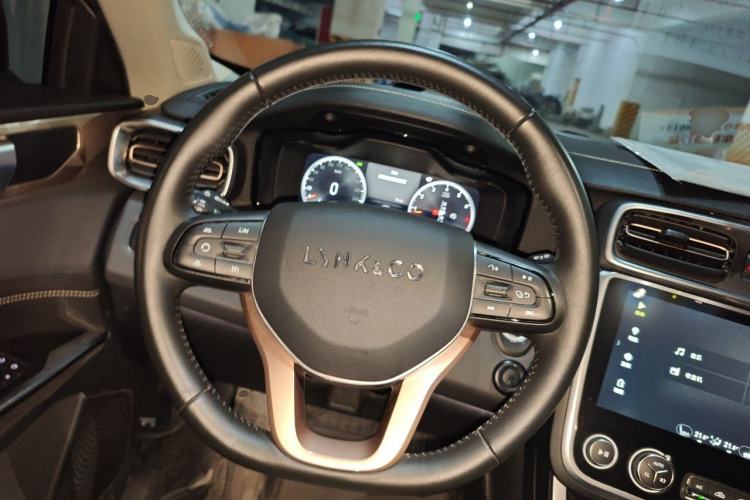 Used Lynk & Co 01 2017 2.0T Two-Wheel-Drive Version Steering Wheel