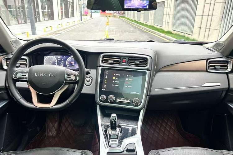 Used Lynk & Co 01 2017 2.0T Two-Wheel Drive Pro Edition Steering Wheel