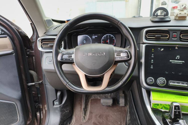Used Lynk & Co 01 2017 2.0T Two-Wheel Drive Pro Edition Steering Wheel