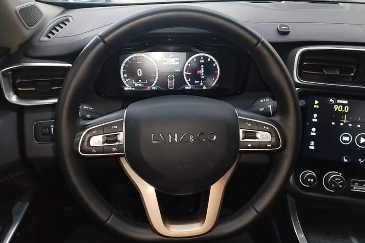 Used Lynk & Co 01 2017 2.0T Two-Wheel Drive Pro Edition Steering Wheel
