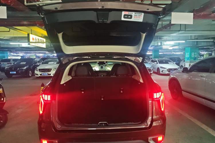 Used Lynk & Co 01 2017 2.0T Two-Wheel Drive Pro Edition Trunk