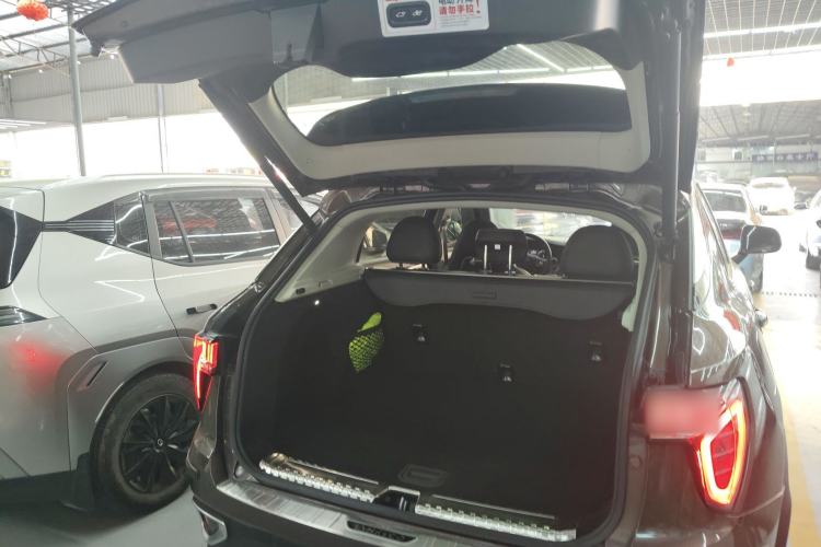 Used Lynk & Co 01 2017 2.0T Two-Wheel Drive Pro Edition Trunk