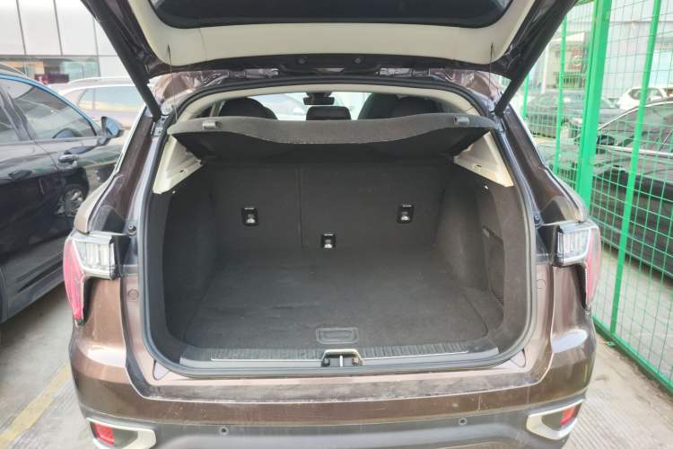 Used Lynk & Co 01 2017 2.0T Two-Wheel Drive Pro Edition Trunk