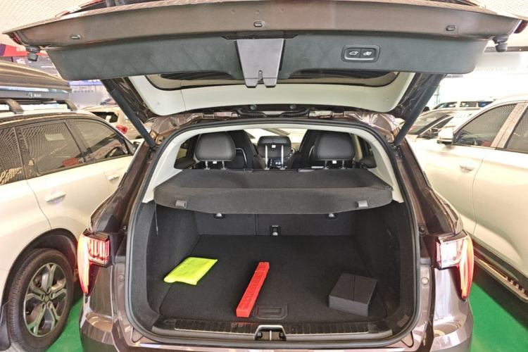 Used Lynk & Co 01 2017 2.0T Two-Wheel Drive Pro Edition Trunk