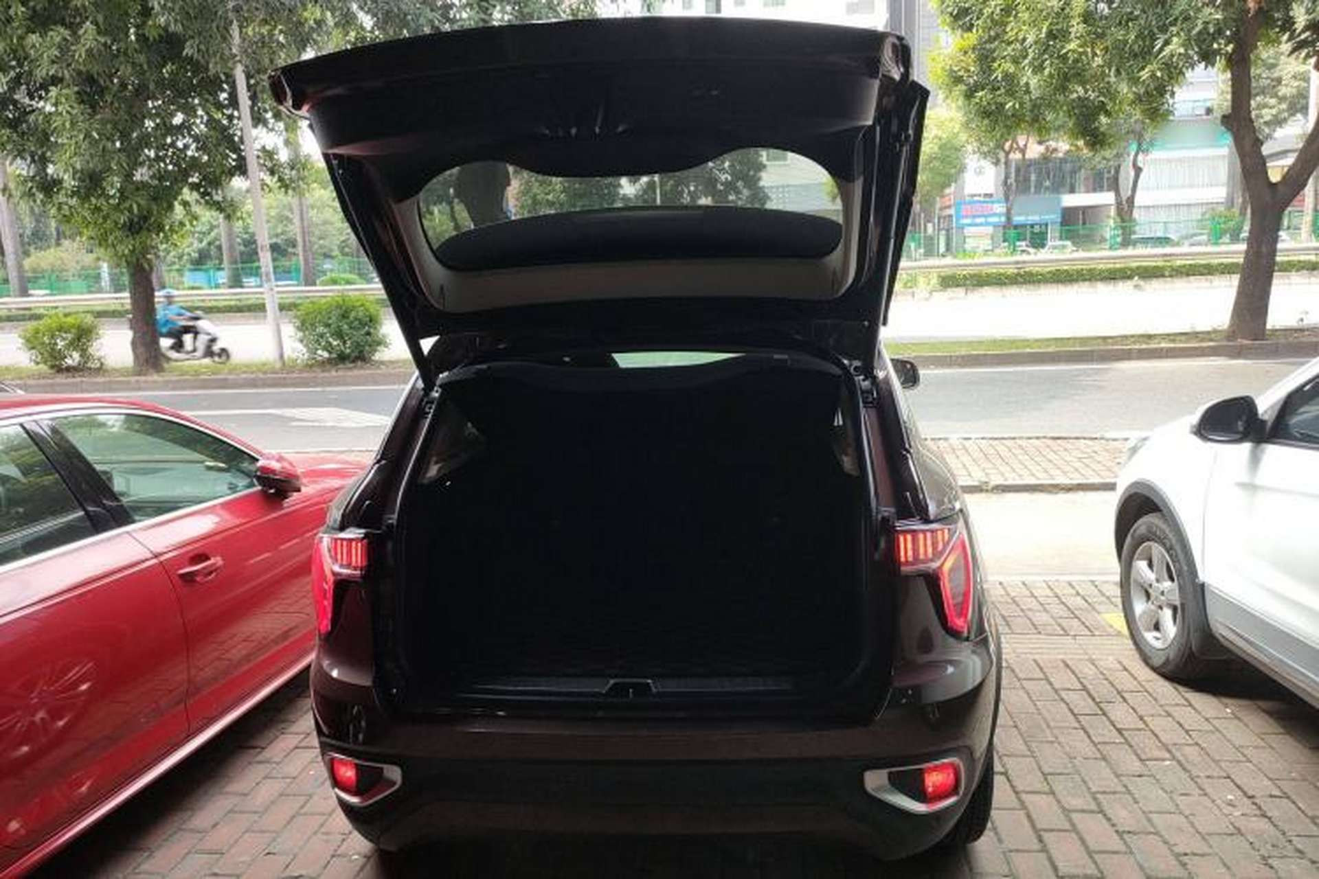 Used Lynk & Co 01 2017 2.0T Two-Wheel Drive Pro Edition Trunk