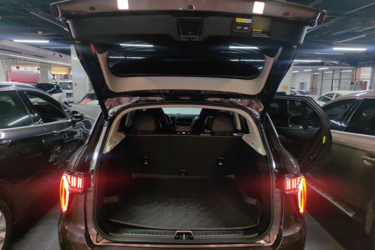 Used Lynk & Co 01 2017 2.0T Two-Wheel Drive Pro Edition Trunk