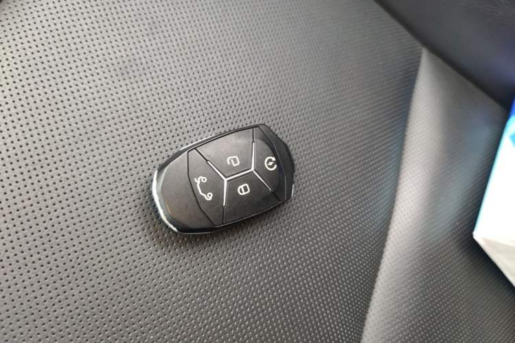 Used Lynk & Co 01 2017 2.0T Two-Wheel Drive Pro Edition Vehicle Key