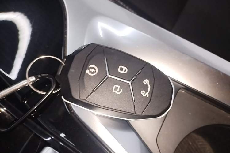 Used Lynk & Co 01 2017 2.0T Two-Wheel Drive Pro Edition Vehicle Key