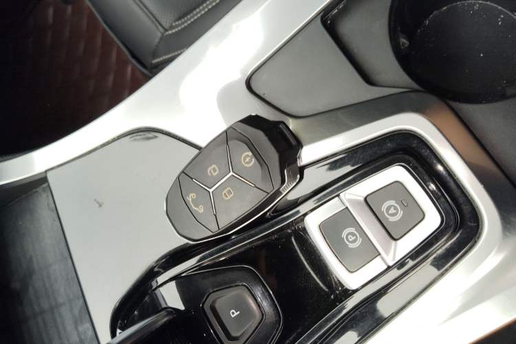 Used Lynk & Co 01 2017 2.0T Two-Wheel Drive Pro Edition Vehicle Key