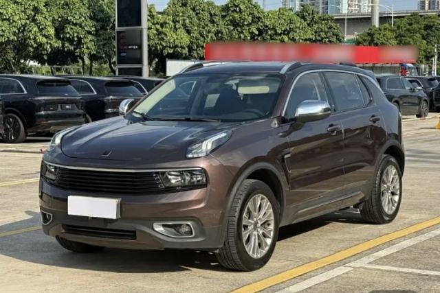 Lynk & Co 01 2017 2.0T Two-Wheel-Drive Version de segunda mano