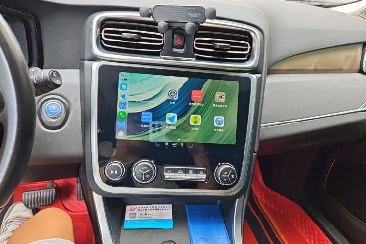 Used Lynk & Co 01 2017 2.0T Two-Wheel Drive Pro Edition Audio And AC Panel