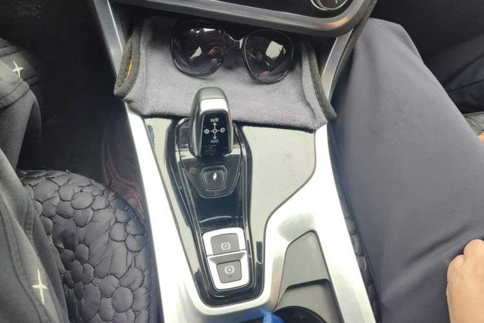 Used Lynk & Co 01 2017 2.0T Two-Wheel Drive Pro Edition Gear Lever