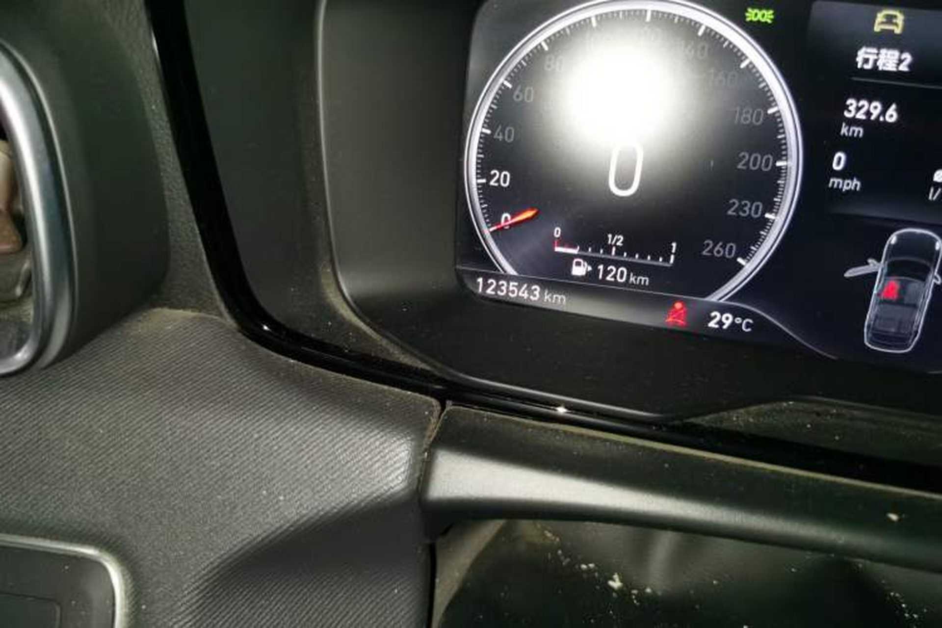 Used Lynk & Co 01 2017 2.0T Two-Wheel Drive Pro Edition Odometer Close Up