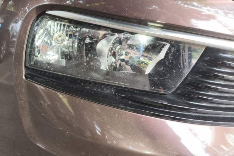 Used Lynk & Co 01 2017 2.0T Two-Wheel-Drive Version Right Front Headlight