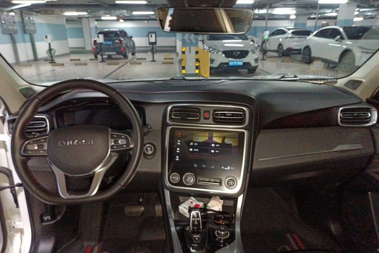 Used Lynk & Co 01 2017 2.0T Four-Wheel Drive Pro Edition Center Console