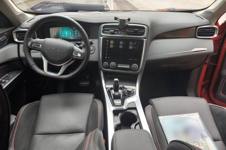 Used Lynk & Co 01 2017 2.0T Four-Wheel Drive Pro Edition Center Console