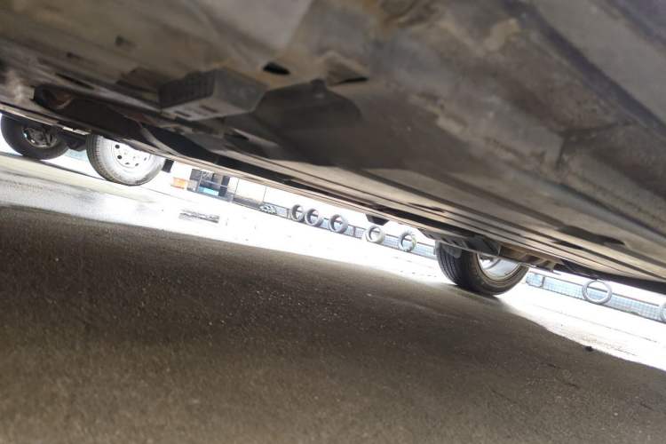 Used Lynk & Co 01 2017 2.0T Two-Wheel-Drive Version Chassis Front Left