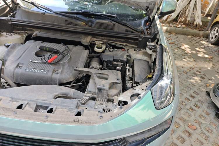 Used Lynk & Co 01 2017 2.0T Two-Wheel Drive Pro Edition Engine Bay Left