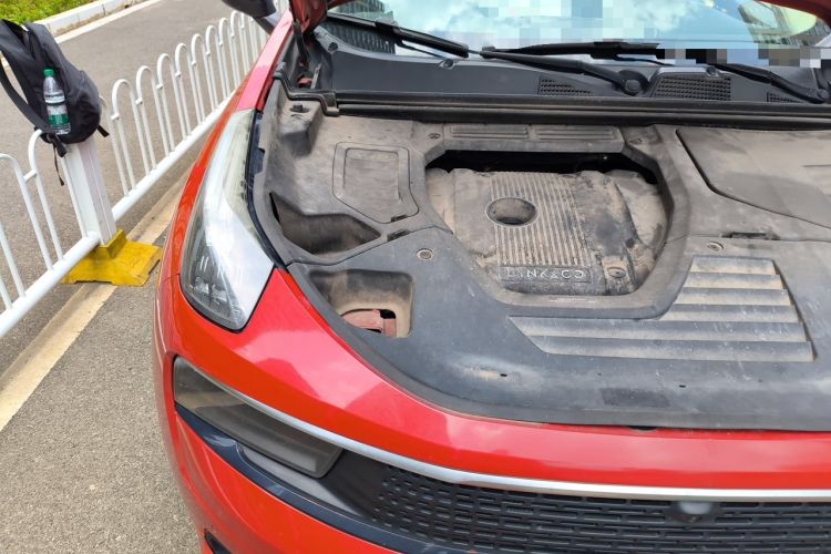 Used Lynk & Co 01 2017 2.0T Four-Wheel Drive Pro Edition Engine Bay Right