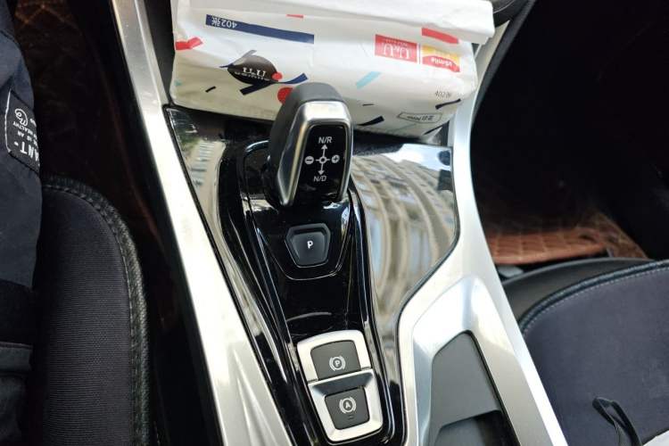 Used Lynk & Co 01 2017 2.0T Two-Wheel Drive Pro Edition Gear Lever