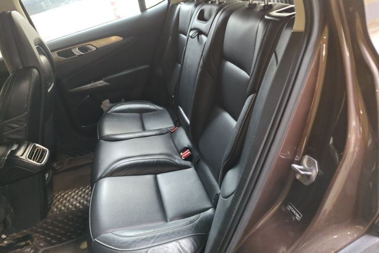 Used Lynk & Co 01 2017 2.0T Two-Wheel-Drive Version Left Rear Seat