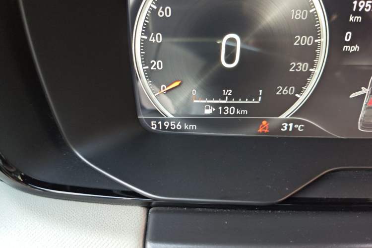 Used Lynk & Co 01 2017 2.0T Two-Wheel Drive Zhaopu Version Odometer Close Up
