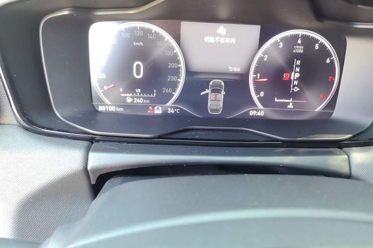 Used Lynk & Co 01 2017 2.0T Four-Wheel Drive Pro Edition Odometer Close Up