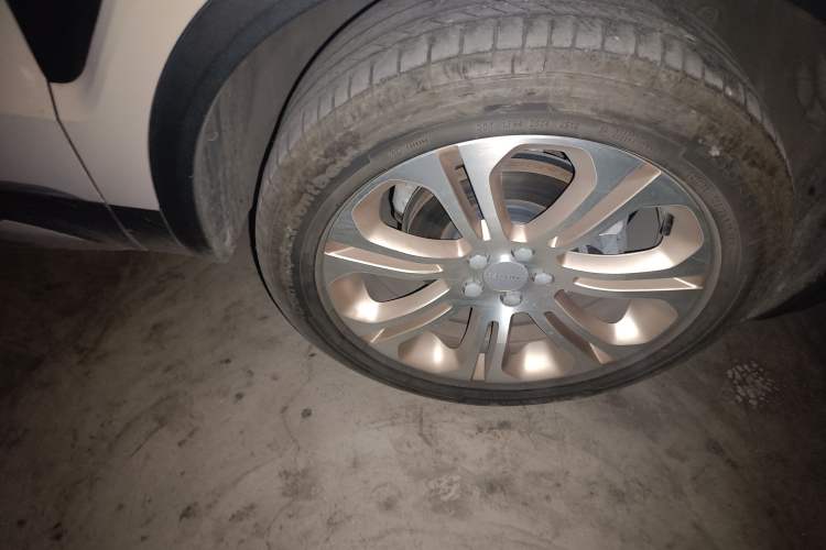 Used Lynk & Co 01 2017 2.0T Two-Wheel Drive Pro Edition Right Front Wheel Hub