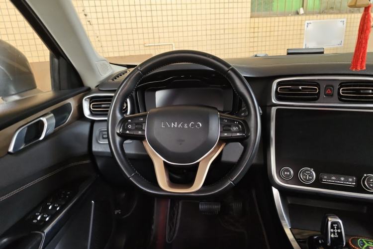 Used Lynk & Co 01 2017 2.0T Two-Wheel-Drive Version Steering Wheel