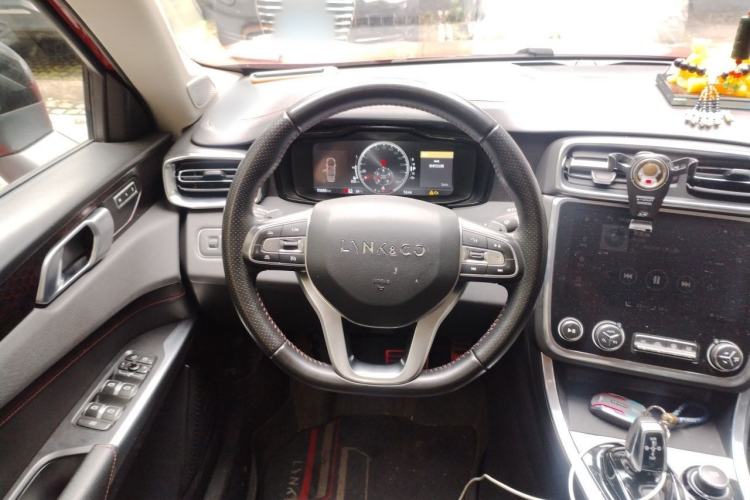 Used Lynk & Co 01 2017 2.0T Four-Wheel Drive Limited-Edition Steering Wheel