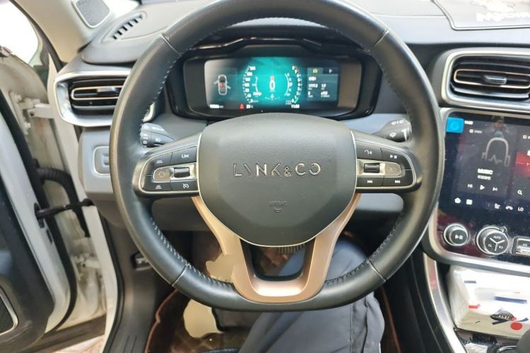 Used Lynk & Co 01 2017 2.0T Two-Wheel Drive Pro Edition Steering Wheel