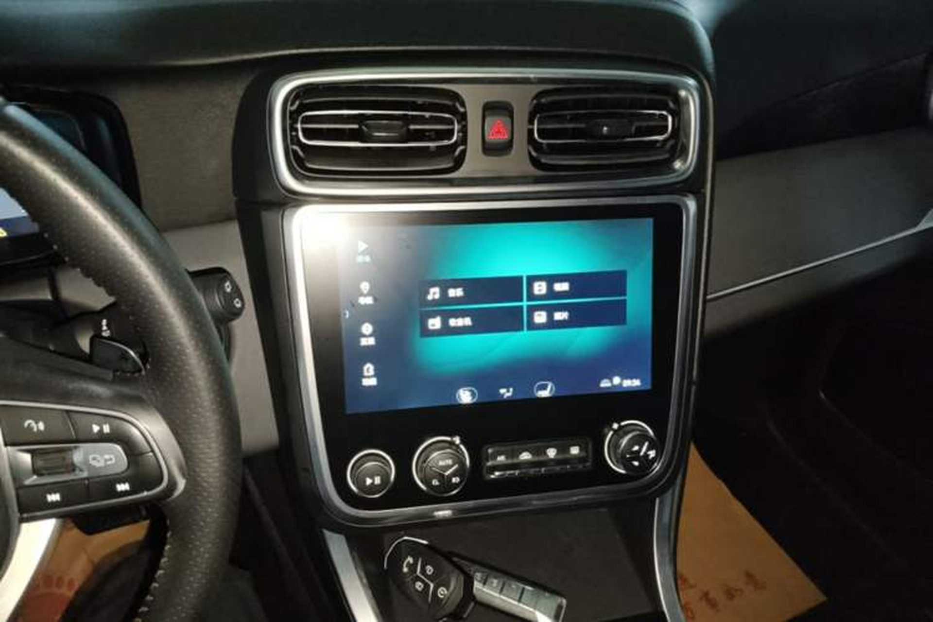 Used Lynk & Co 01 2017 2.0T Four-Wheel Drive Pro Edition Audio And AC Panel